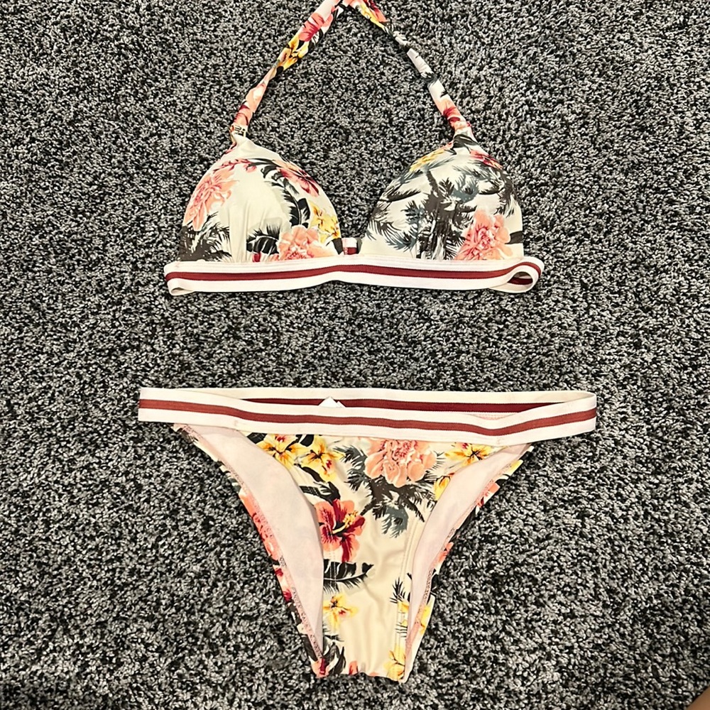 Hula Honey womens S floral bikini set